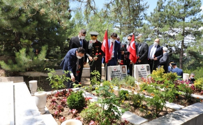 Afyonkarahisar’da 100 şehit mezarı 60 günde yenilenecek