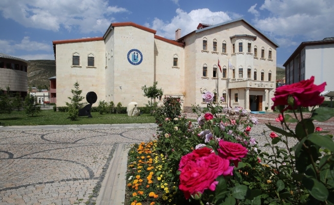 Bayburt Üniversitesi Türkiye’deki köklü birçok üniversiteyi geride bıraktı