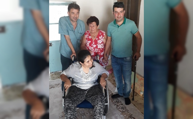 Doğuştan engelli Melike tekerlekli sandalyesine kavuştu