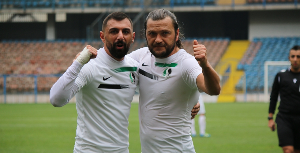 Sakaryaspor’un gol yükünü iki isim sırtladı