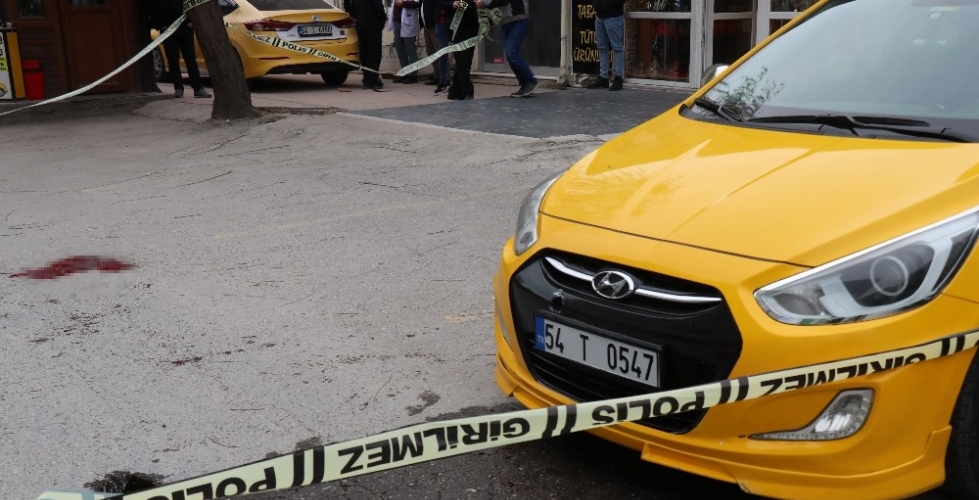 Şehrin göbeğinde taksiciyi av tüfeğiyle vurup kayıplara karıştı