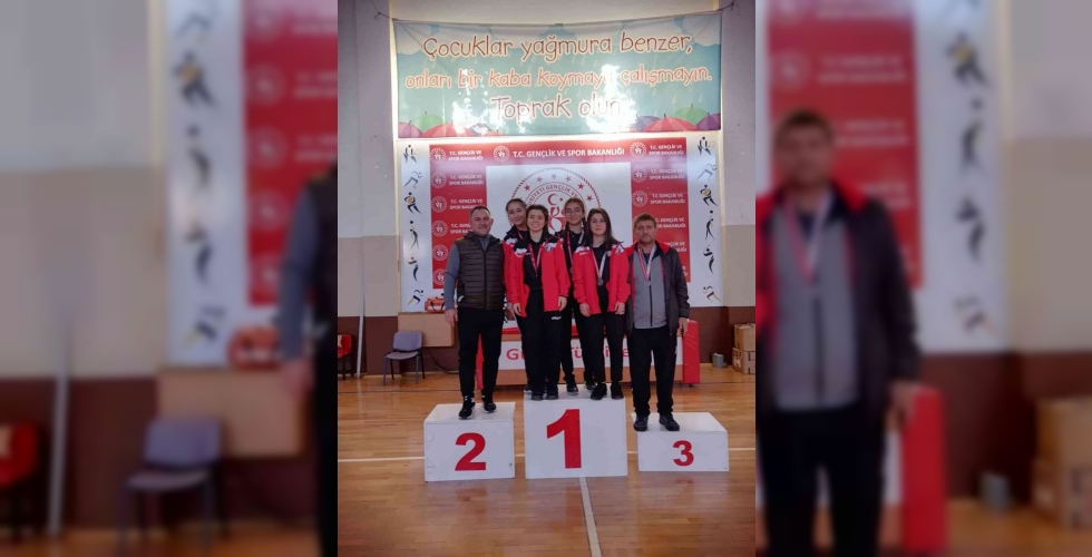 Sakaryalı öğrenciler Türkiye Masatenisi Şampiyonasına katılmaya hak kazandı
